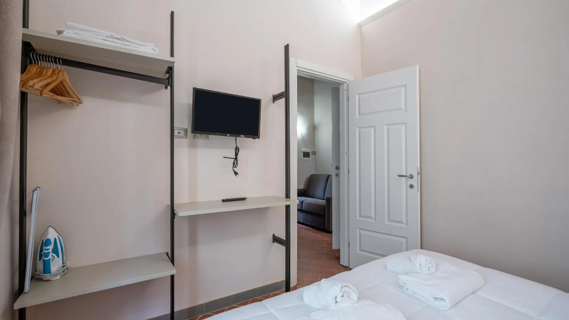 Ponte Vecchio Central Flats Florence Apartment
